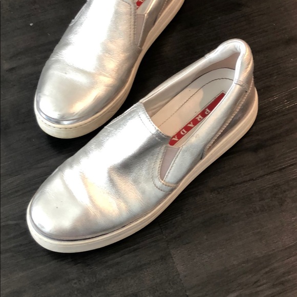 Prada shoes - Picture 2 of 3